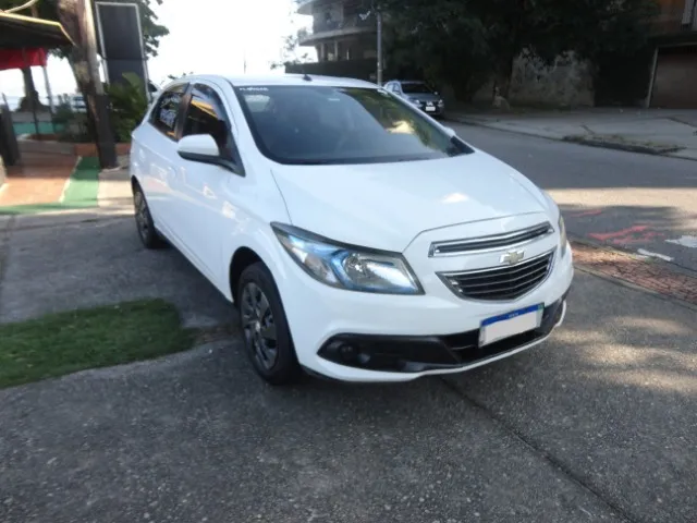 Chevrolet Onix LT 1.4 2015 branco